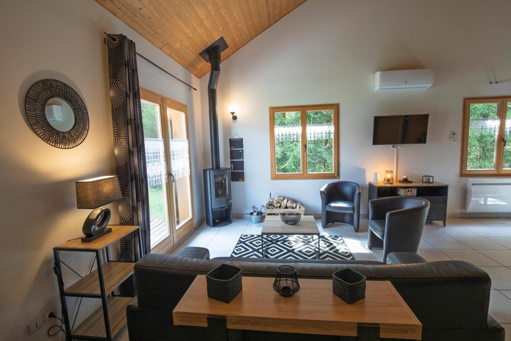 Chalet De Charme Le Contemporain Ney ภายนอก รูปภาพ